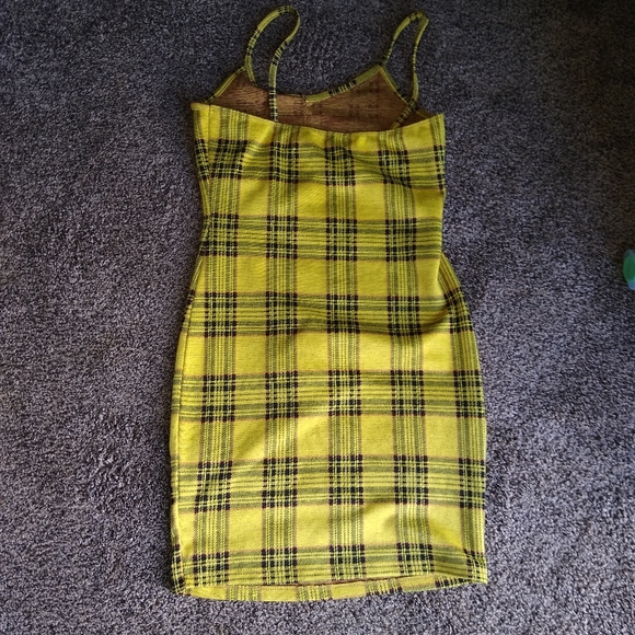 Yellow plaid dress - Picture 2 of 3